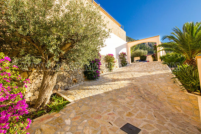 villa_riviera_maison_mallorca_lambert_loewe_bose_puerto andratx_mallorca_cala_llamp_gran_folies_beach_www.maxmallorca.com_max_mallorca_copyright_33a.jpg